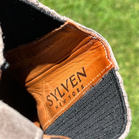 Sylven New York Gray Suede Leather Chelsea Ankle Boots Size 7.5 - Picture 8 of 9